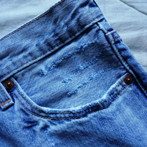 OLD LEVI'S 501 Denim Shorts Cut Off Fray Hem Button Fly 100% Cotton Red Tab W29 - Picture 6 of 8